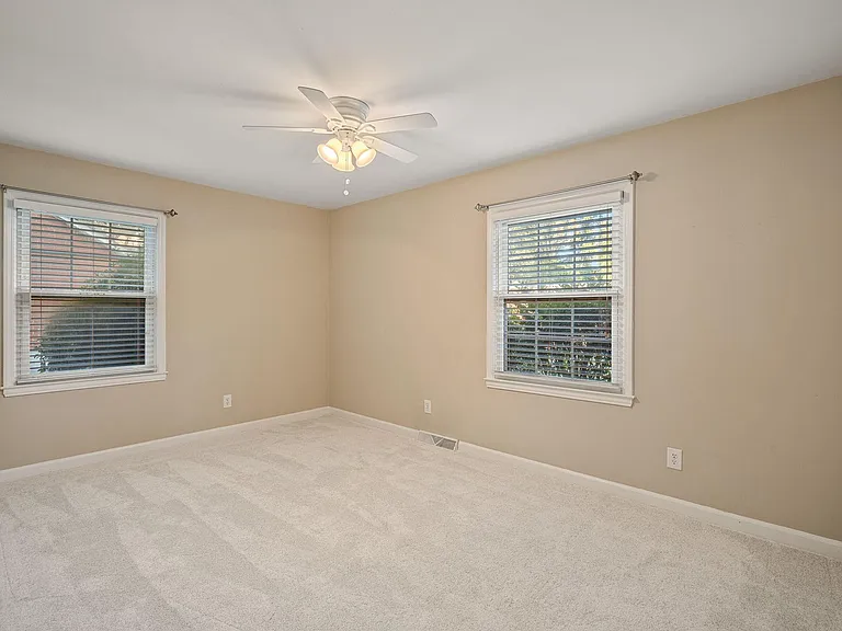4713 Walden Ct — Photo 23