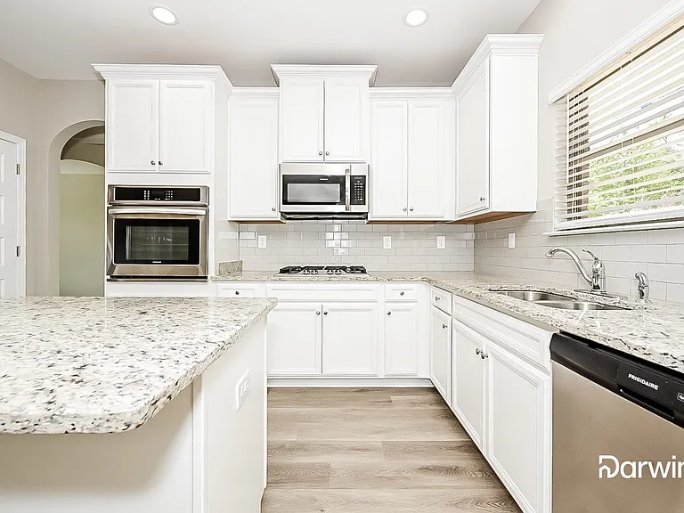 3157 Alhambra Cir — Photo 3