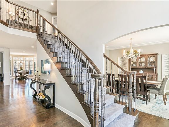 5th image of 519 Litchfield Ln