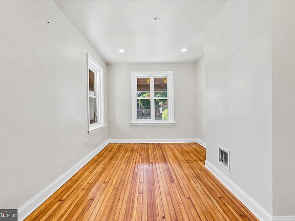 3rd image of 51 E High St