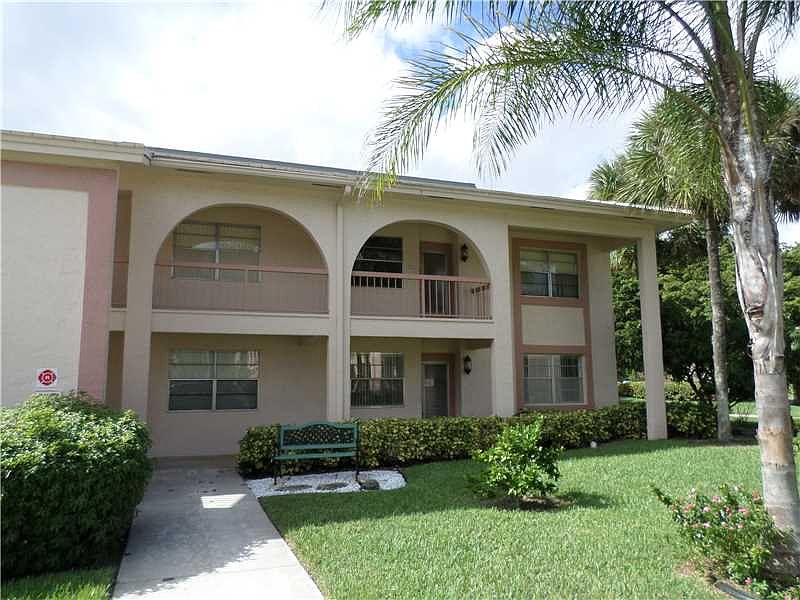 1st image of 2702 Nassau Bnd APT F1