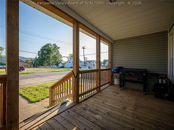 5th image of 2331 Washington Ave