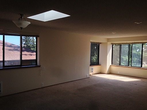 2nd image of 308 SW 155th St APT 4