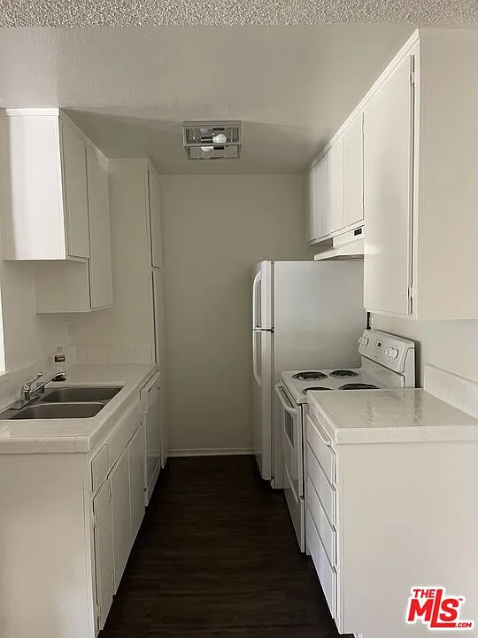 1 bed, 1.0 bath, 750 sqft, $2,395 — Photo 2