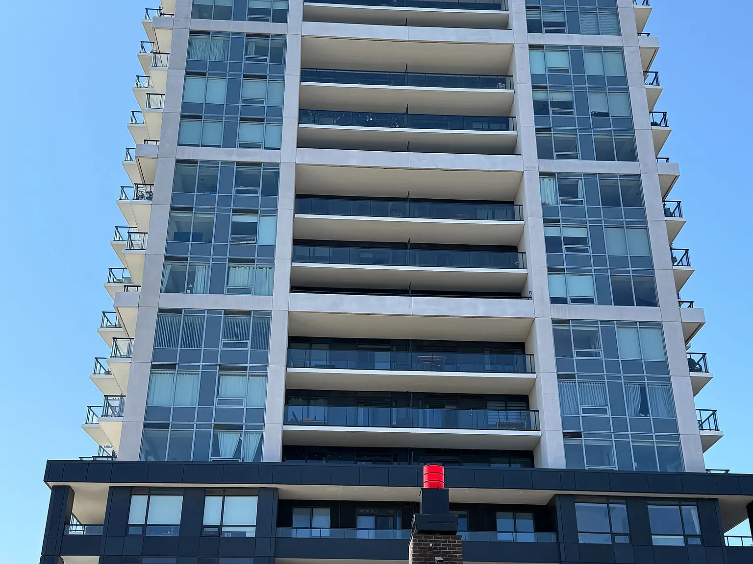 2 bed, $2,550 — Photo 2