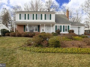 8004 Lake Pleasant Dr, Springfield, VA 22153