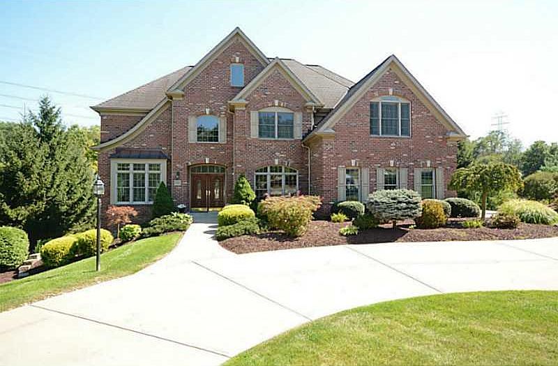 1st image of 2325 Southampton Dr