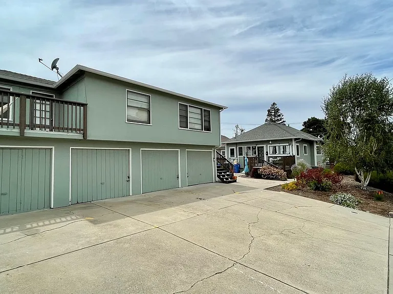 Charming Railroad District 2-Bedroom with Large Deck and 1-Car Garage — Photo 17