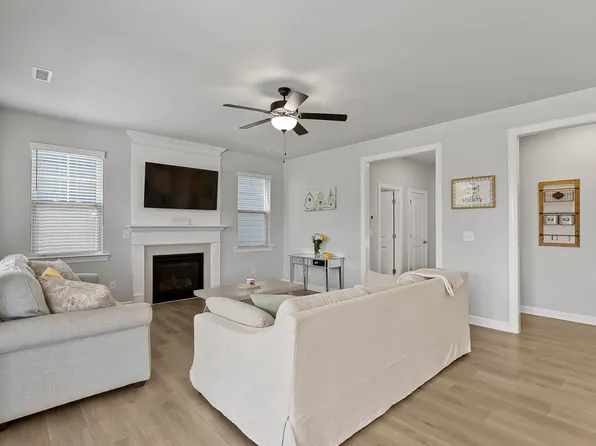 1872 Stagecoach Trl, Wendell, NC 27591