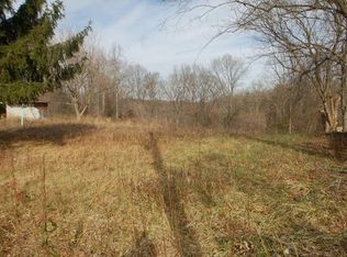 2350 Sandhill Rd, Irvine, KY 40336