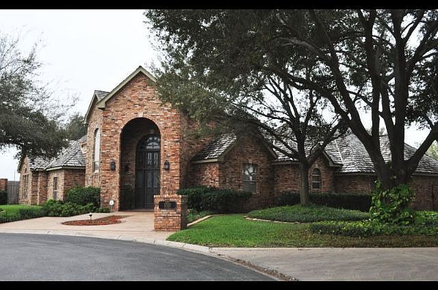 1st image of 1700 Wisteria Ave
