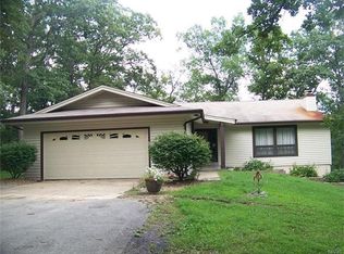 26160 Ridgetrail Dr, Warrenton, MO 63383