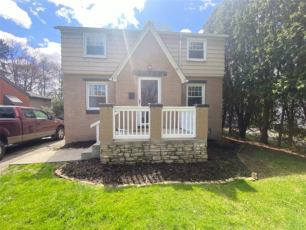 313 Orlando Ave photo 1