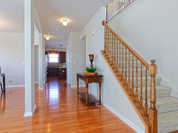 3rd image of 2528 Goldenrod Way