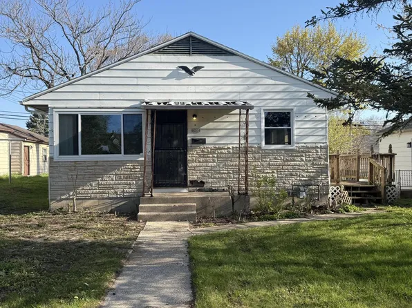8208 West Keefe AVENUE, Milwaukee, WI 53222