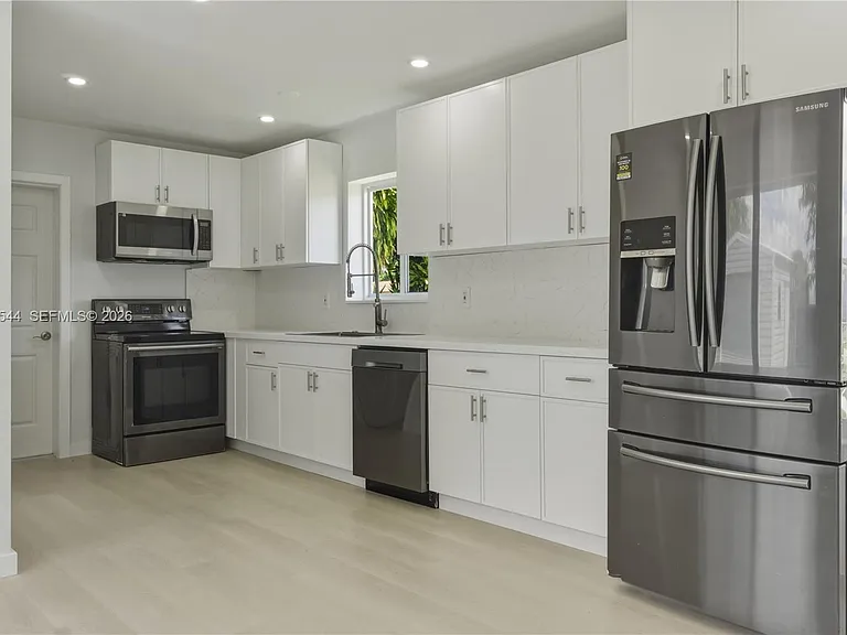 20440 NW 20th Ct — Photo 13