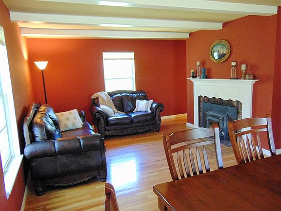 Main level living/dining 