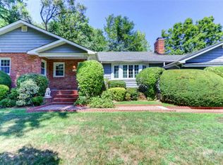 243 Glen Cove Oyster Bay Rd, Mill Neck, NY 11765