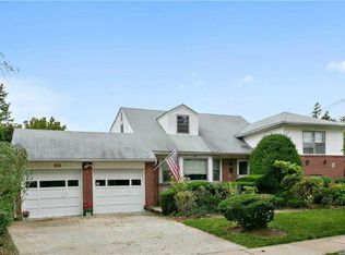 234 Brower Ave, Rockville Centre, NY 11570