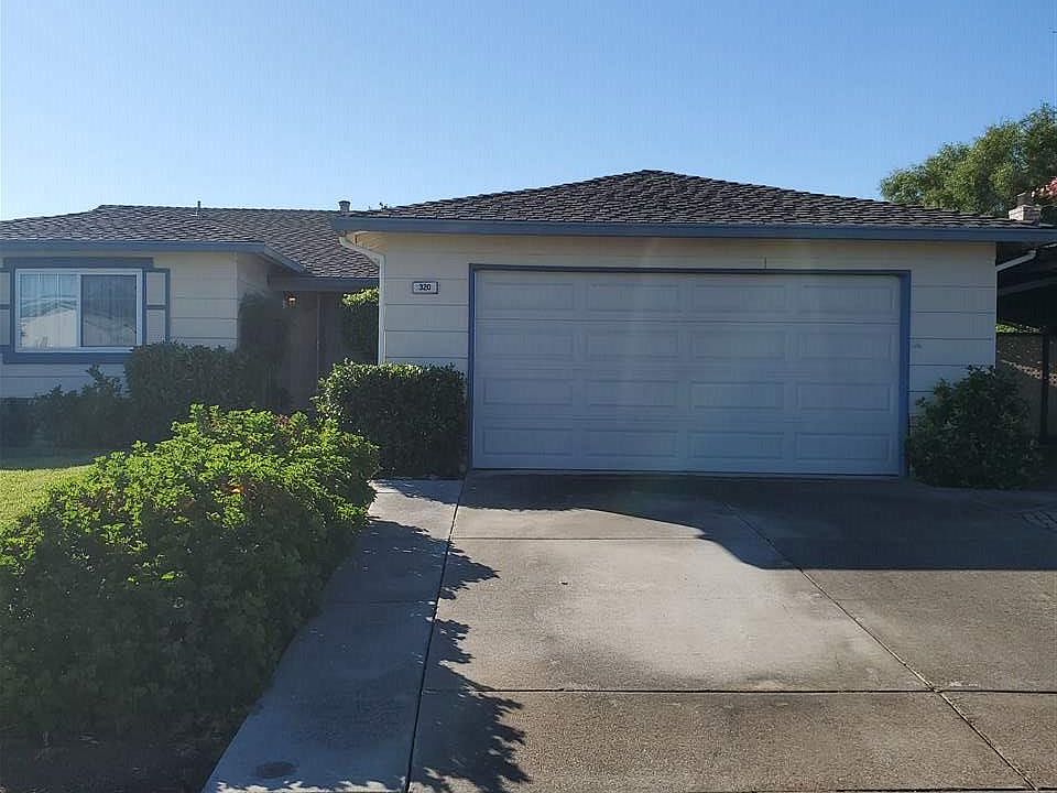 1st image of 320 Brookside Dr