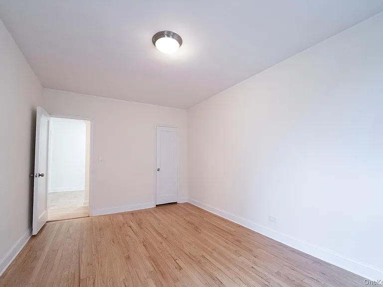 2190 Boston Rd #5M — Photo 13
