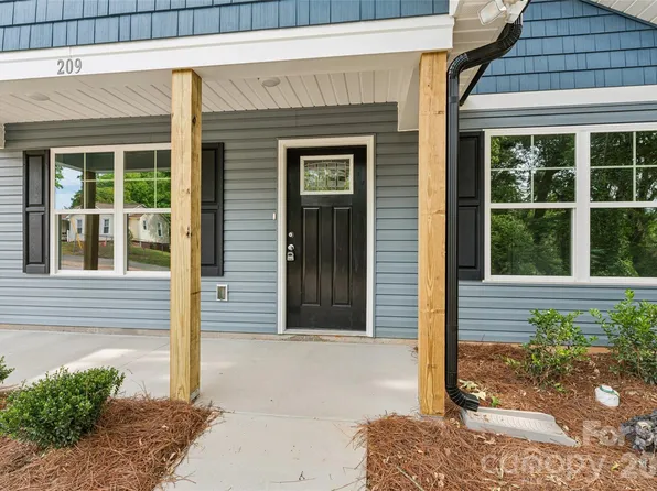 209 W 17th St, Kannapolis, NC 28081