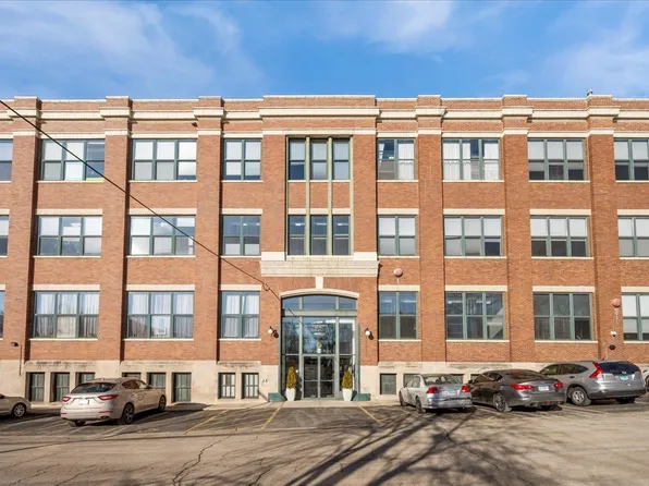601 Linden Pl APT 119, Evanston, IL 60202