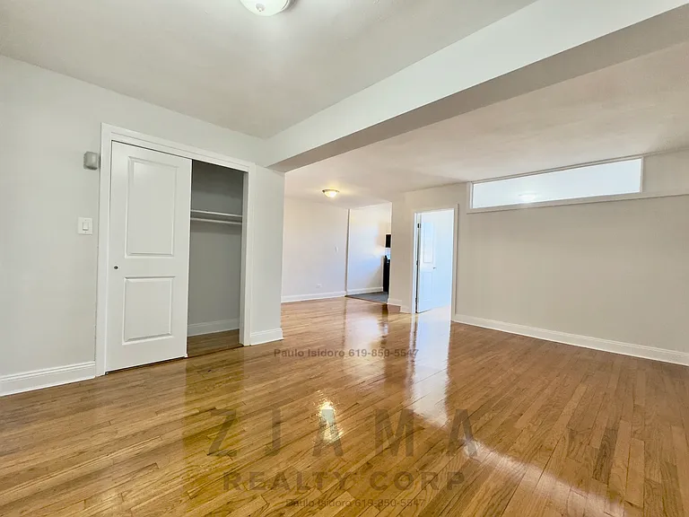 222 E 17th St #4A — Photo 3
