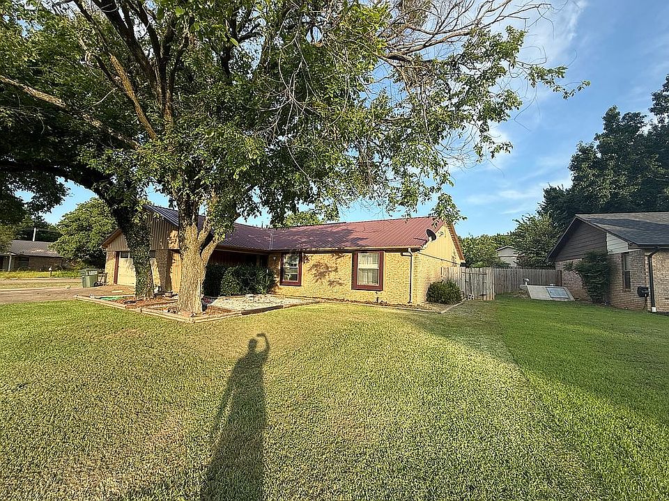1st image of 406 Lakeview Ave