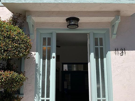 5th image of 1125 E Appleton St #1131