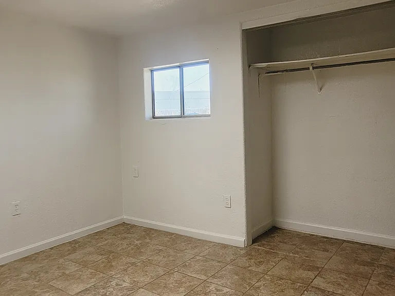 4412 N 67th Ave #2 — Photo 3