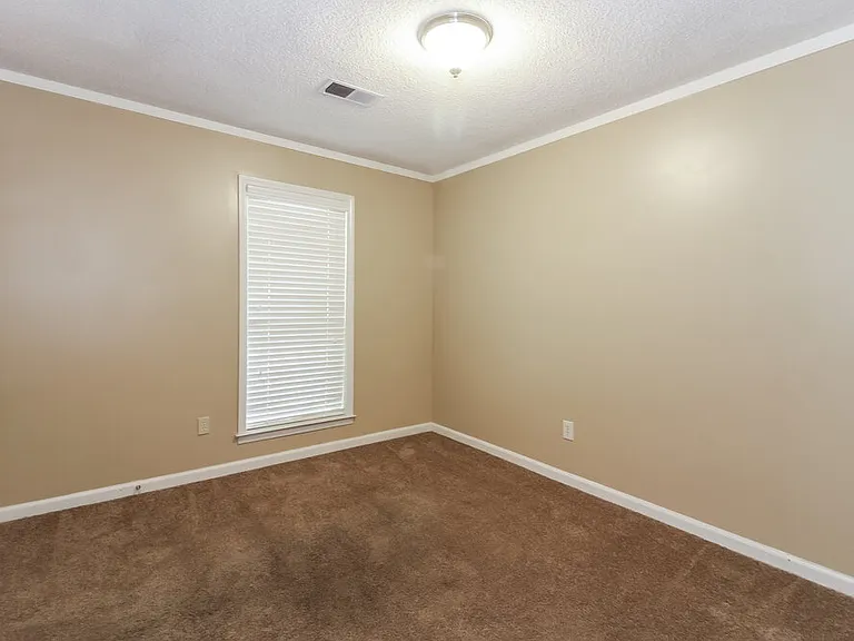 6708 Henredon Dr — Photo 18