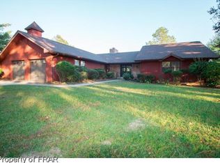 105 Ham Rd, Hope Mills, NC 28348