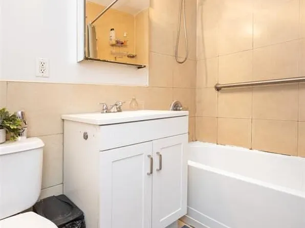 140-24 31st Drive image 8 of 11