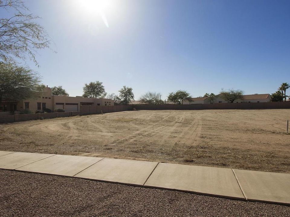 2nd image of 126 E Cornerstone Cir