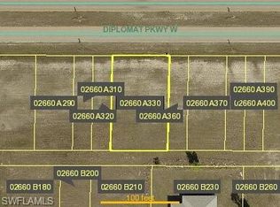 124 Diplomat PKWY W, CAPE CORAL, FL 33993