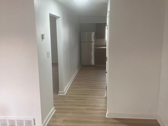 4th image of 479 Freeport St APT 2