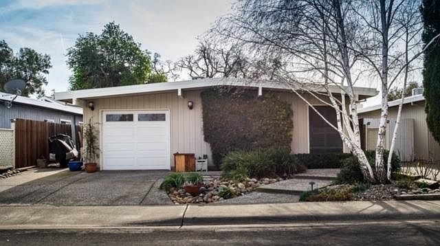 1st image of 921 Del Oro Pl
