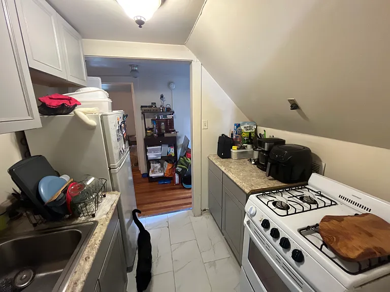 538 Myrtle Ave #5 — Photo 5