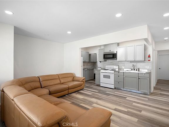 3rd image of 614 N 4th St