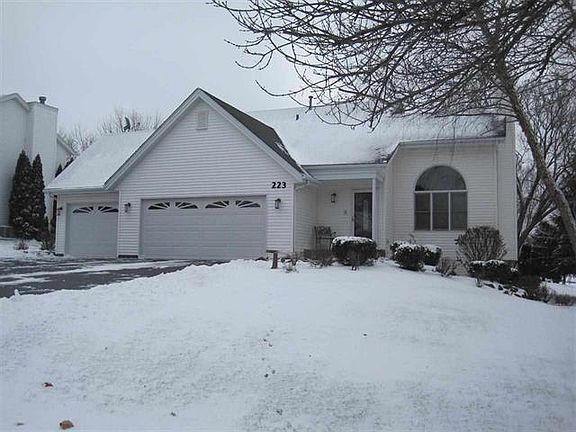 2nd image of 223 Woodloch Forest Dr