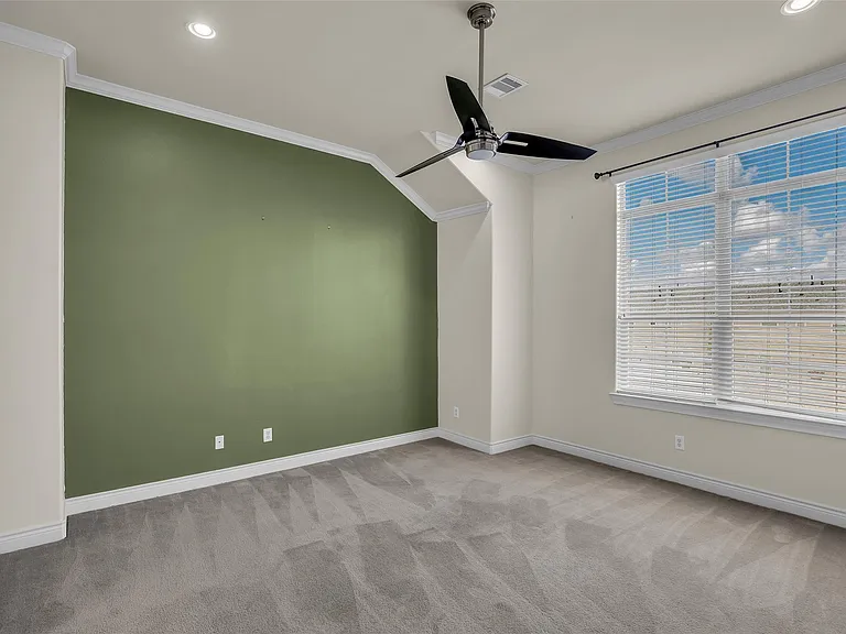 5724 Kansas St — Photo 23
