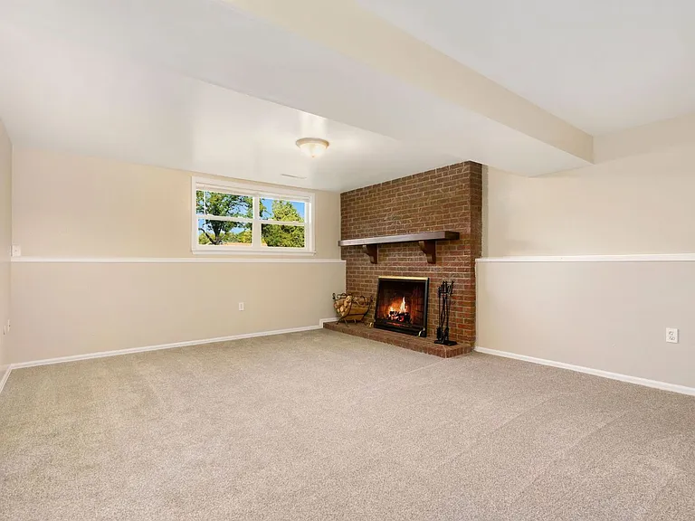1848 Marlborough Ct — Photo 19