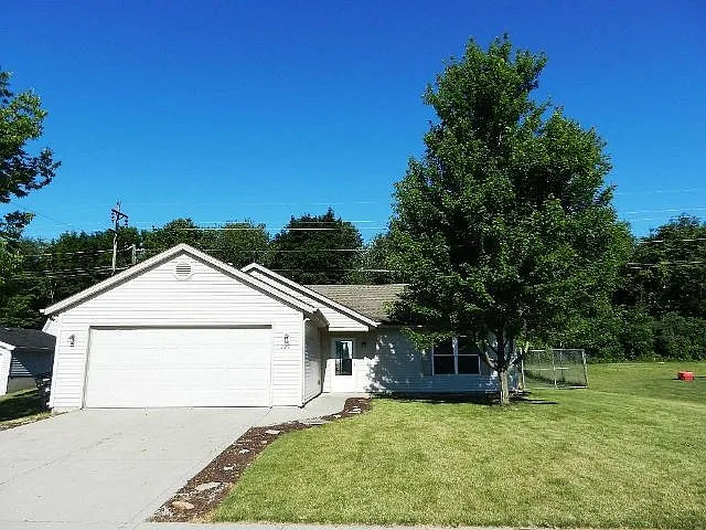 327 Ley St photo 1