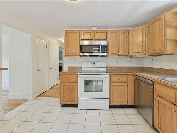 4th image of 12 Althea Rd