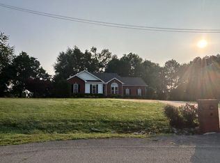 926 Doe Run Ct, Adams, TN