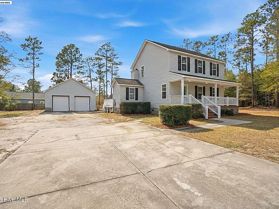 4th image of 216 Foxcroft Road