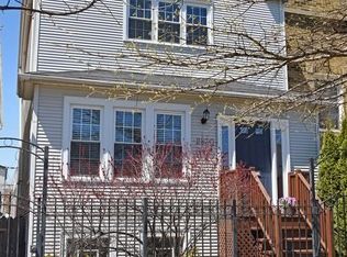 2830 N Campbell Ave, Chicago, IL 60618
