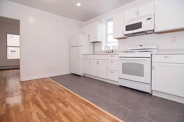 Rented by Greenpoint Properties | media 28