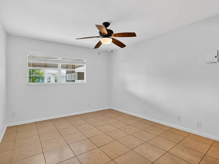 202 Bedford Trl — Photo 19